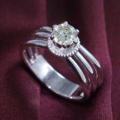 14 K / 585 White Gold Solitaire Diamond Ring
