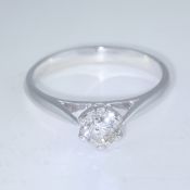 14 K / 585 White Gold Certified Solitaire Diamond Ring