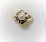 GOLD DIAMOND & PEARL RING