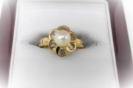 Gold Diamond & Pearl Ring