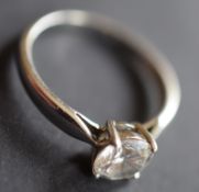 9kt White Gold Dress Ring Size R