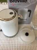 Breville, High Gloss White Jug Kettle