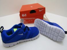 1 Pair of Nike FLEX Experience 3. UK Size 7.5. Kids Trainers