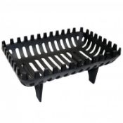 (RU262) This beautiful free standing cast iron fire basket is a fantastic addition to any firep...