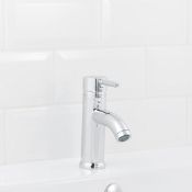 (JG123) NEW & BOXED HOFFELL SINGLE LEVER BASIN MONO MIXER TAP. Chrome-plated brass. Easy to cle...