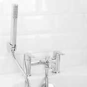 (DF126) NEW Lecci Chrome-plated Bath Shower mixer Tap. This contemporary style chrome bath show...