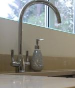 NEW (TP39) FRANKE EIGER KITCHEN TAP CHROME. RRP £287.99. Contemporary polished bi-flow tap ...