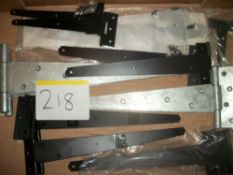 Good Lot of 9 Pair of Tee Hinges