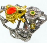 Unique silver ring frog
