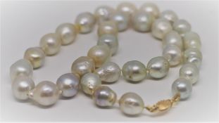 Certified High Lustre South Sea Pearls Necklace 18K Yellow Gold Clasp