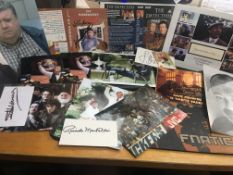 Collection Of Signed Memorabilia Star Wars, Auf Pet, Snooker, Football