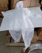 30 x White polypropelene full body coveralls size Large New in original packaging