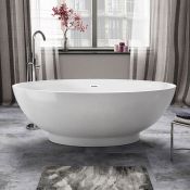 NEW 1800mmx820mm Alexandra Freestanding Bath - Large RRP £3,374.99. BR272. Visually simplistic...
