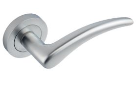 4 PAIRS OF DORIANO 24018 DOOR HANDLES COMPLETE WITH HINGES AND LATCH