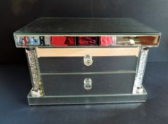 Sorrento Mirrored Jewellery Chest New Unused
