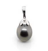 Diamond & Black pearl pendant