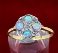 Vintage 18ct (750) Yellow Gold Opal & Diamond Ring