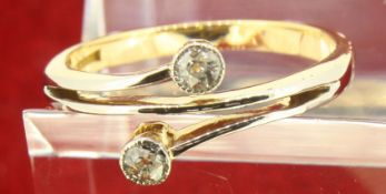 Vintage 18ct Yellow Gold (750) Diamond Crossover Ring