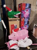 3 Full Items Ð 2 X Mains Operated Flying Pig Light, 1 X Mains Operated Crocodile Light & Unicorn &