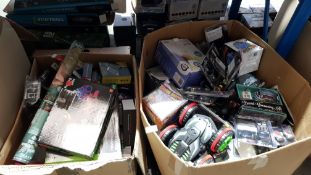 Contents Of Large Box Ð Mixed Menkind / Red5 Items To Inc He Lightshow Water Speakers, 360 Sp...