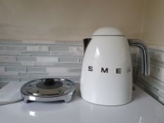 refurbished smeg kettle perfect working mint condition rrp £99