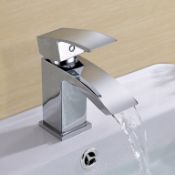 NEW (K262) Belini Mini Mono Basin Mixer With Waste.