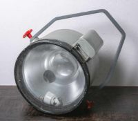 Großer Studioscheinwerfer (Hersteller Niethammer, Stuttgart Vaihinger, wohl 1960er Jahre),<