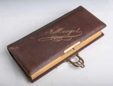 Fotoalbum mit Namenszug 