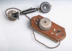 Haustelefonapparat m. Klingel (um 1900), Herst. unbekannt. Altersgem. Zustand.