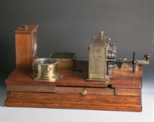 Musealer elektronischer Telegraph (wohl 19. Jahrhundert, bez. 