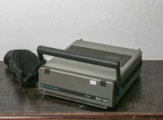 Commodore-Computer Modell SX-64, Seriennummer GA-5001489, mit Zubehör inkl. Joystick<