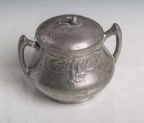 Zuckerdeckeldose aus Zinn (Kayserzinn, Unterbodenmarke, Modellnr. 4263-34, wohl 19./20.Jahrhundert),