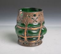 Glasgefäß im Jugendstil, grünes Glas m. Kupferblech übersponnen, gestempelt: Cobral Ware /Pat.