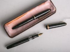 Zwei alte Füllfederhalter (Alter unbekannt), 1x bez. 