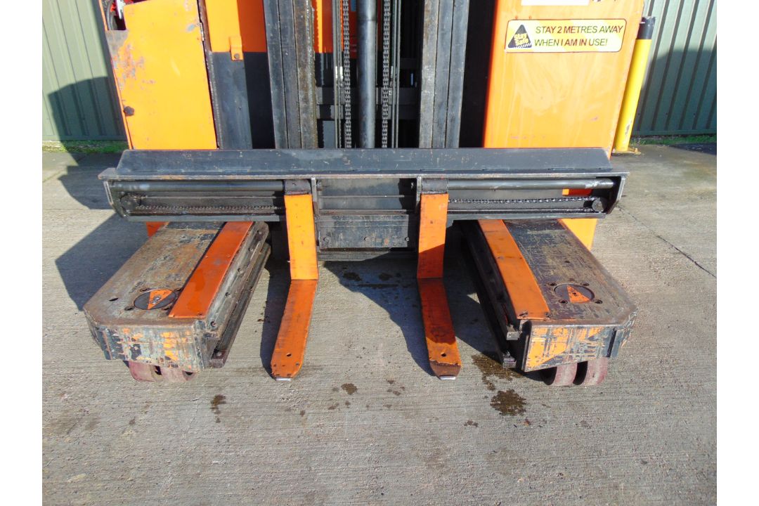 1999 Sidetracker S025B 4 Way Drive 4-way Reach Truck - Image 24 of 31
