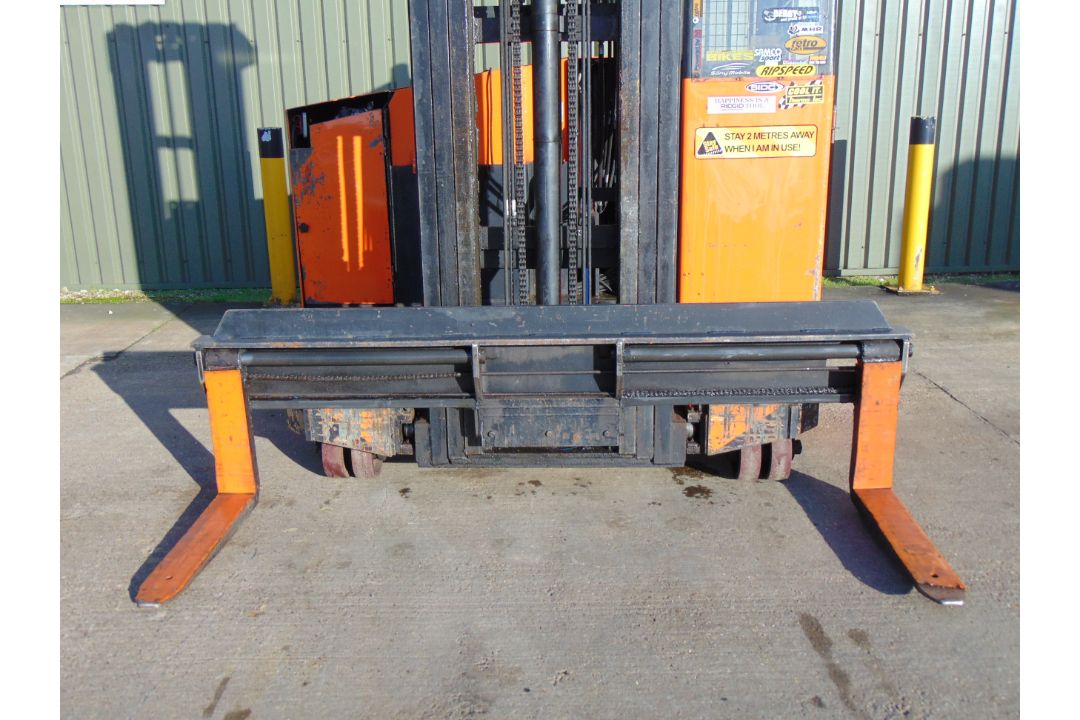 1999 Sidetracker S025B 4 Way Drive 4-way Reach Truck - Image 22 of 31