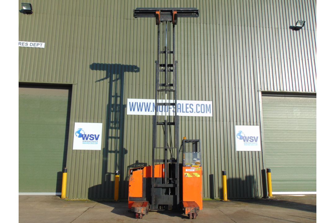 1999 Sidetracker S025B 4 Way Drive 4-way Reach Truck - Image 16 of 31