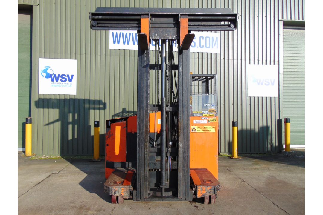 1999 Sidetracker S025B 4 Way Drive 4-way Reach Truck - Image 18 of 31