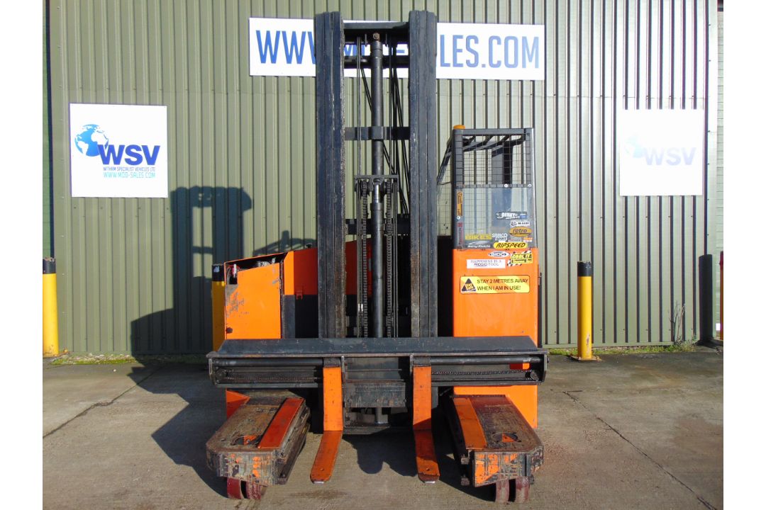 1999 Sidetracker S025B 4 Way Drive 4-way Reach Truck - Image 2 of 31