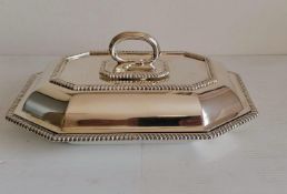 An Edwardian octagonal entree dish and cover with gadroon rim, removable handle by Martin, Hall &