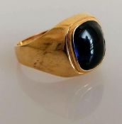 A gem-set yellow gold signet ring, size T, stamped 585, 6.81g