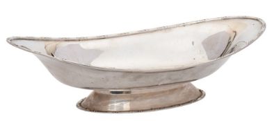 A George IV silver pedestal dish, maker Barker Brothers, Chester,