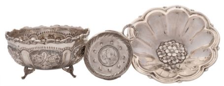 A Continental sugar bowl, stamped 835: with panels embossed with flowers and foliage, 12.