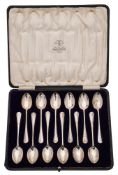 A set of twelve George V silver Hanoverian pattern teaspoons, maker Joseph Rogers & Sons, Sheffield,