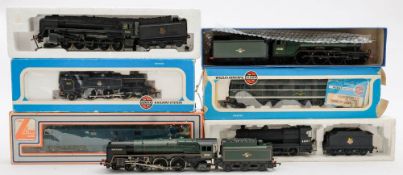 A group of OO/HO gauge locomotives: comprising Airfix 54151-4 Br Black Tank locomotive No 6167,
