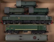 Lima and others. A group of unboxed OO/HO gauge diesel locomotives: in BR green.
