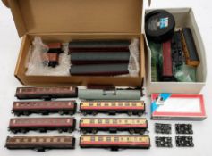 Lima, Hornby and other OO/HO loose passenger coaches: various liveries,