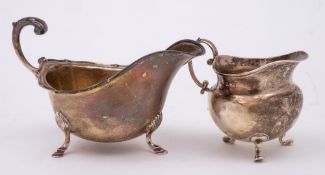 A George V silver sauceboat, maker James Deakin & Sons, Sheffield,