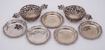 A pair of Victorian silver bon bon dishes, maker William Comyns & Sons Ltd, London,