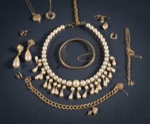 Two 9ct gold curb-link bracelets (13.